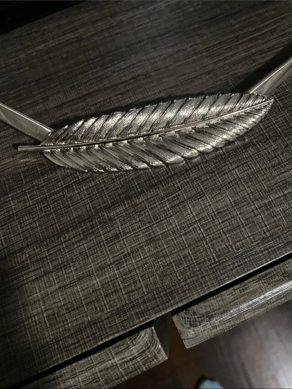 Women’s Silver Feather  Buckle Elastic Belt - Elegant Accent